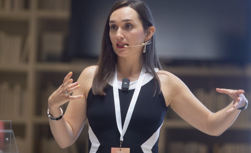 Tapping for alcohol cravings with skilled EFT Practitioner, Eleni Vardaki